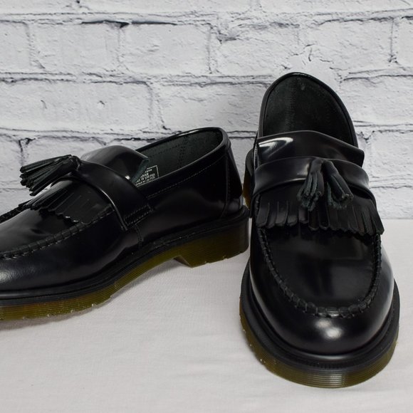 NEW IN BOX Black Dr. Martens "Adrian" Smooth Leather Tassel Loafers - Picture 2 of 9